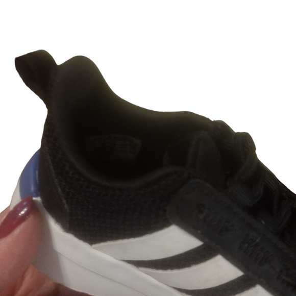 ♥️ 💙 Unisex Adidas Racer TR21 Toddler Size 5 Black & White running shoes - Picture 6 of 7